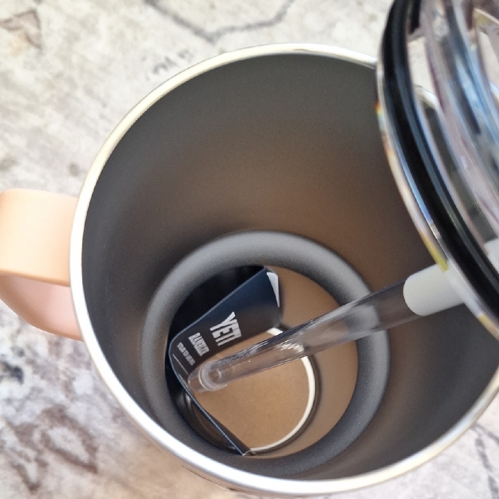New Yeti Rambler 35 Oz Tumbler Mug & Straw Lid Limited Edition Low-Country Peach - Picture 4 of 4